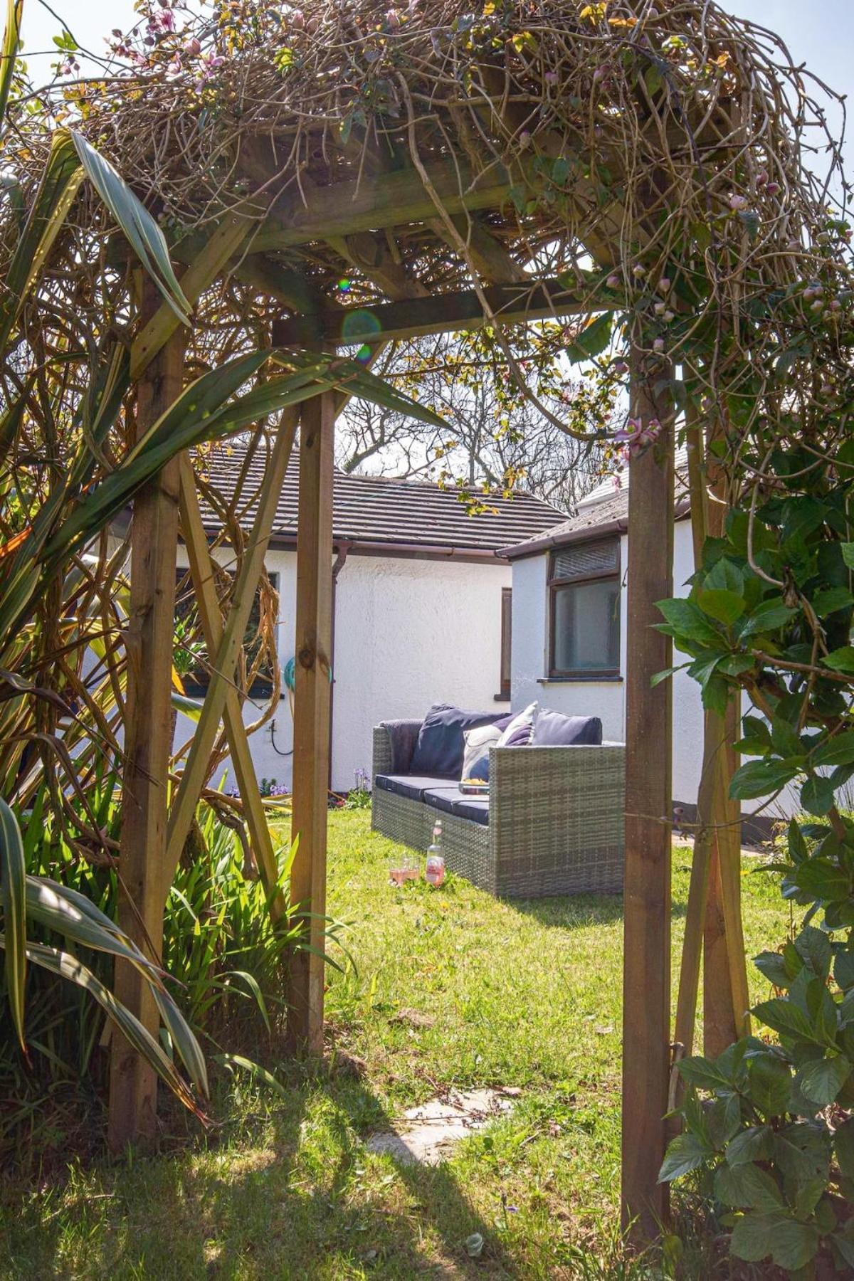 Tranquil 4 Bed Bungalow, Large Garden, Plenty Of Parking Carbis Bay Exterior photo